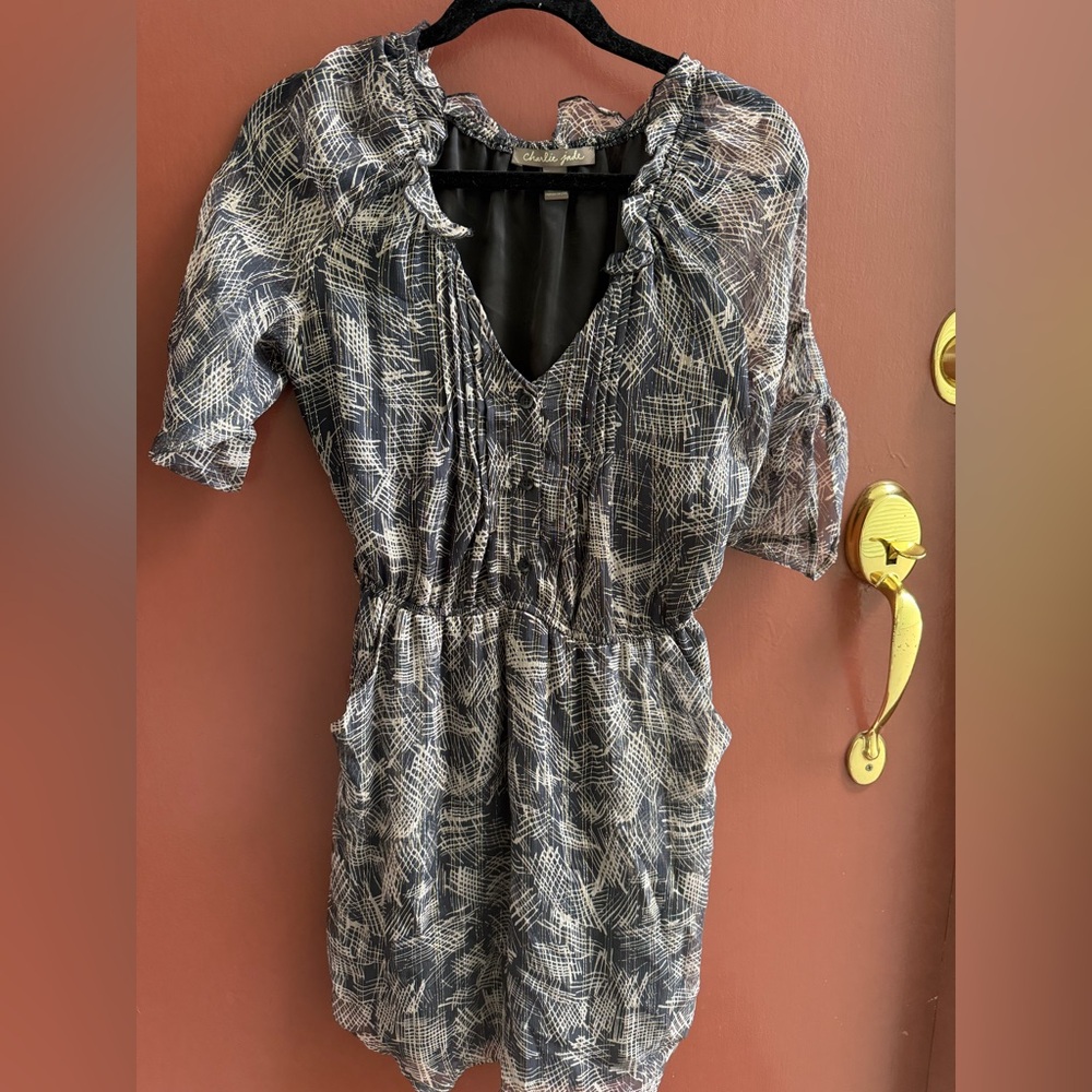Charlie Jade Black and Gray Ruffled 3/4 Sleeve Dress